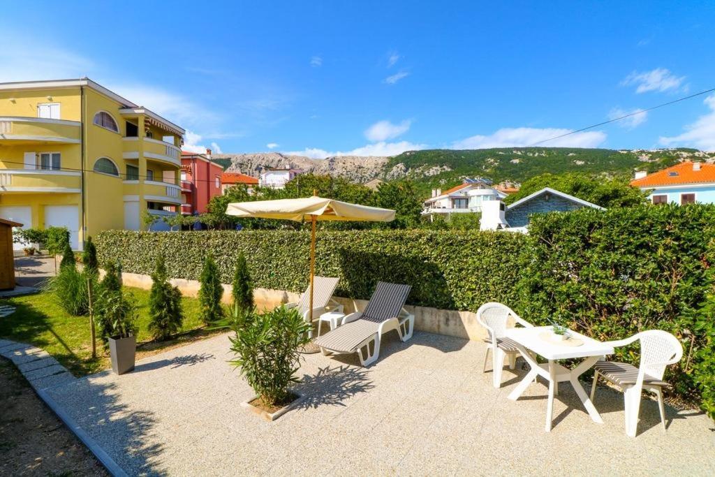 Apartment In Baska With Terrace, Air Conditioning, Wi-Fi Exterior photo