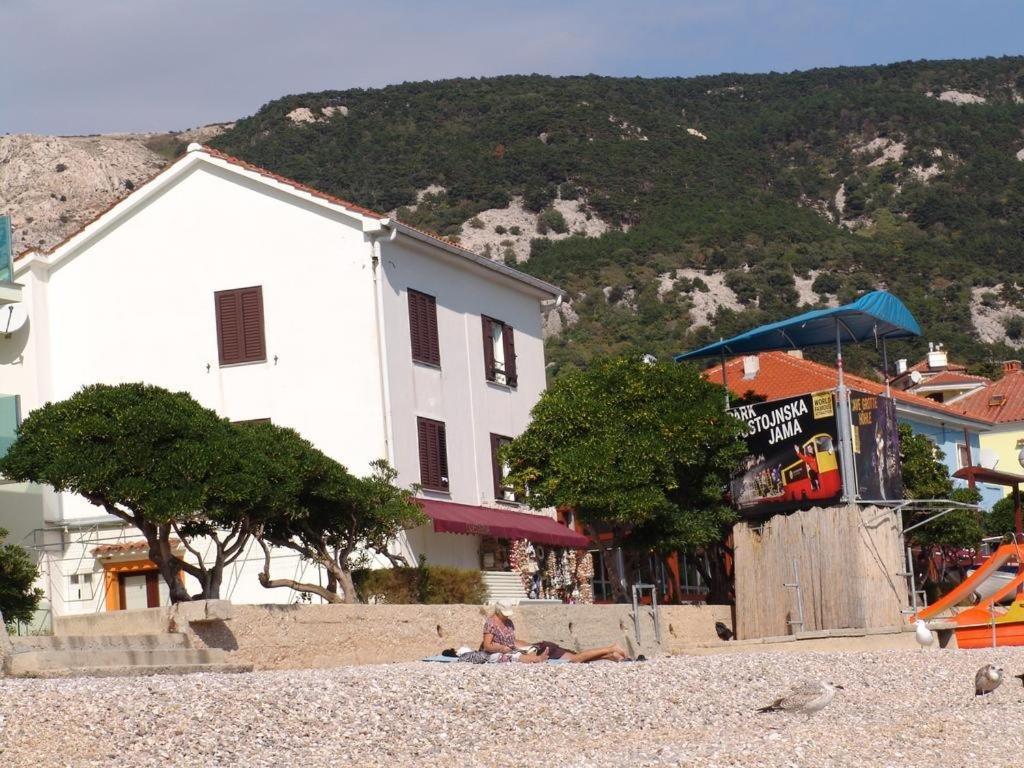 Apartment In Baska With Terrace, Air Conditioning, Wi-Fi Exterior photo